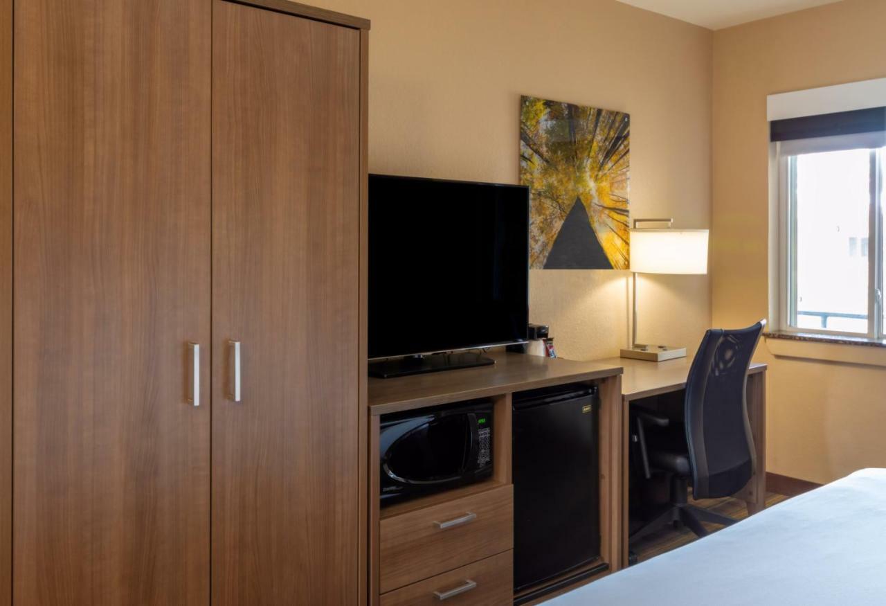 Boulder University Inn מראה חיצוני תמונה