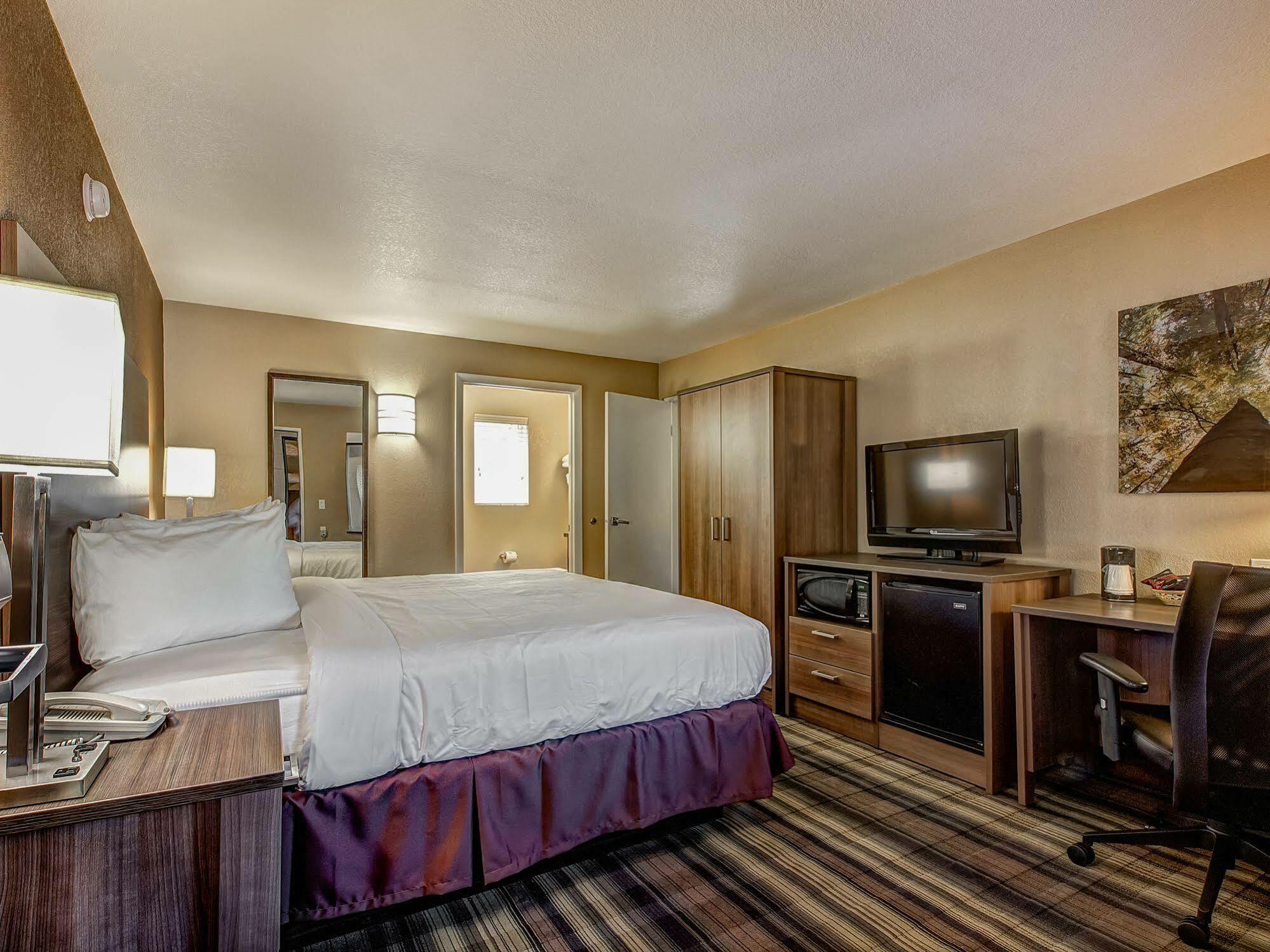 Boulder University Inn מראה חיצוני תמונה