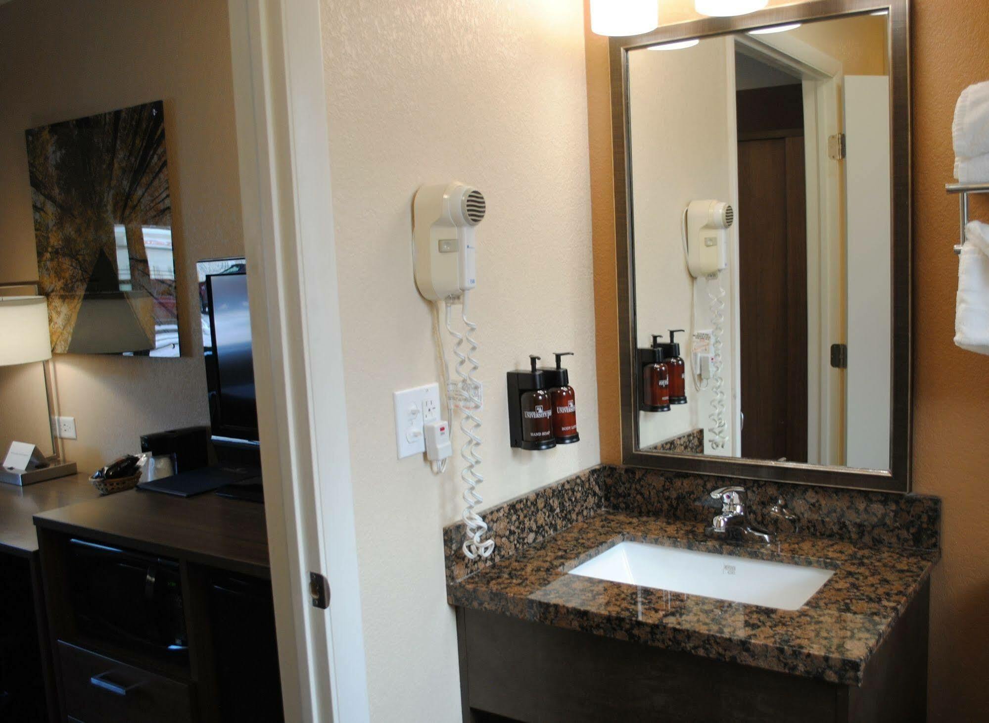 Boulder University Inn מראה חיצוני תמונה